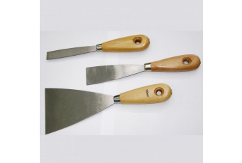 Metal spatula with wooden handle