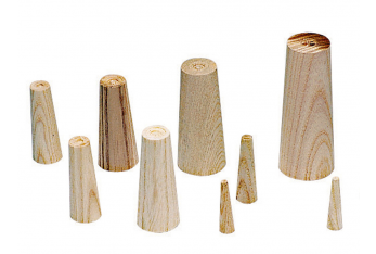 SET 9 WOODEN CONES